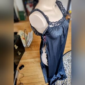 Sexy Vintage 80s Black Lace Nightgown Size Small-Medium
